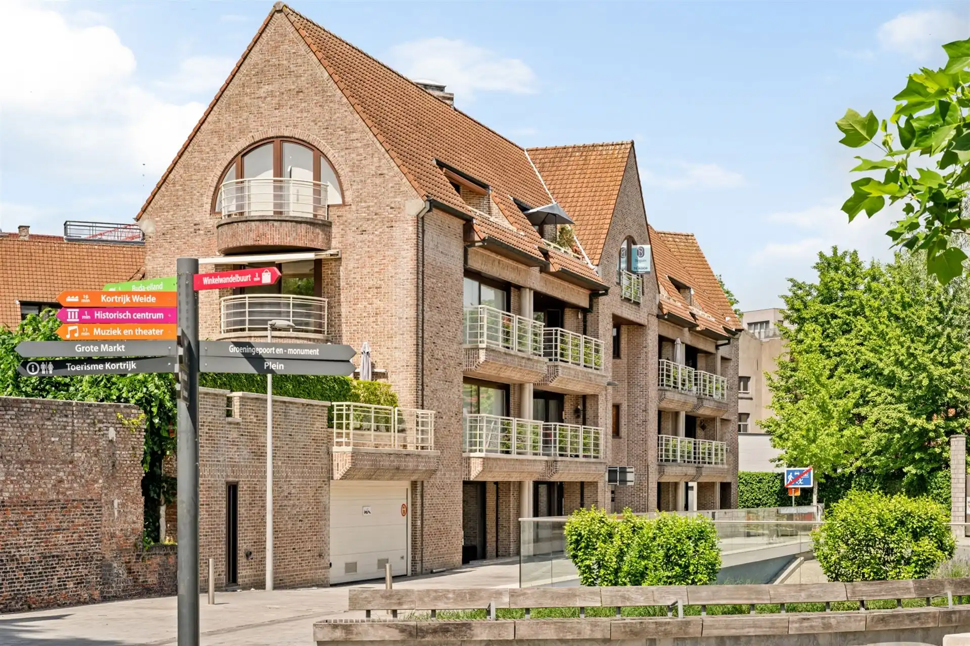 Topgelegen 2 SLK-appartement met veel potentieel foto 2