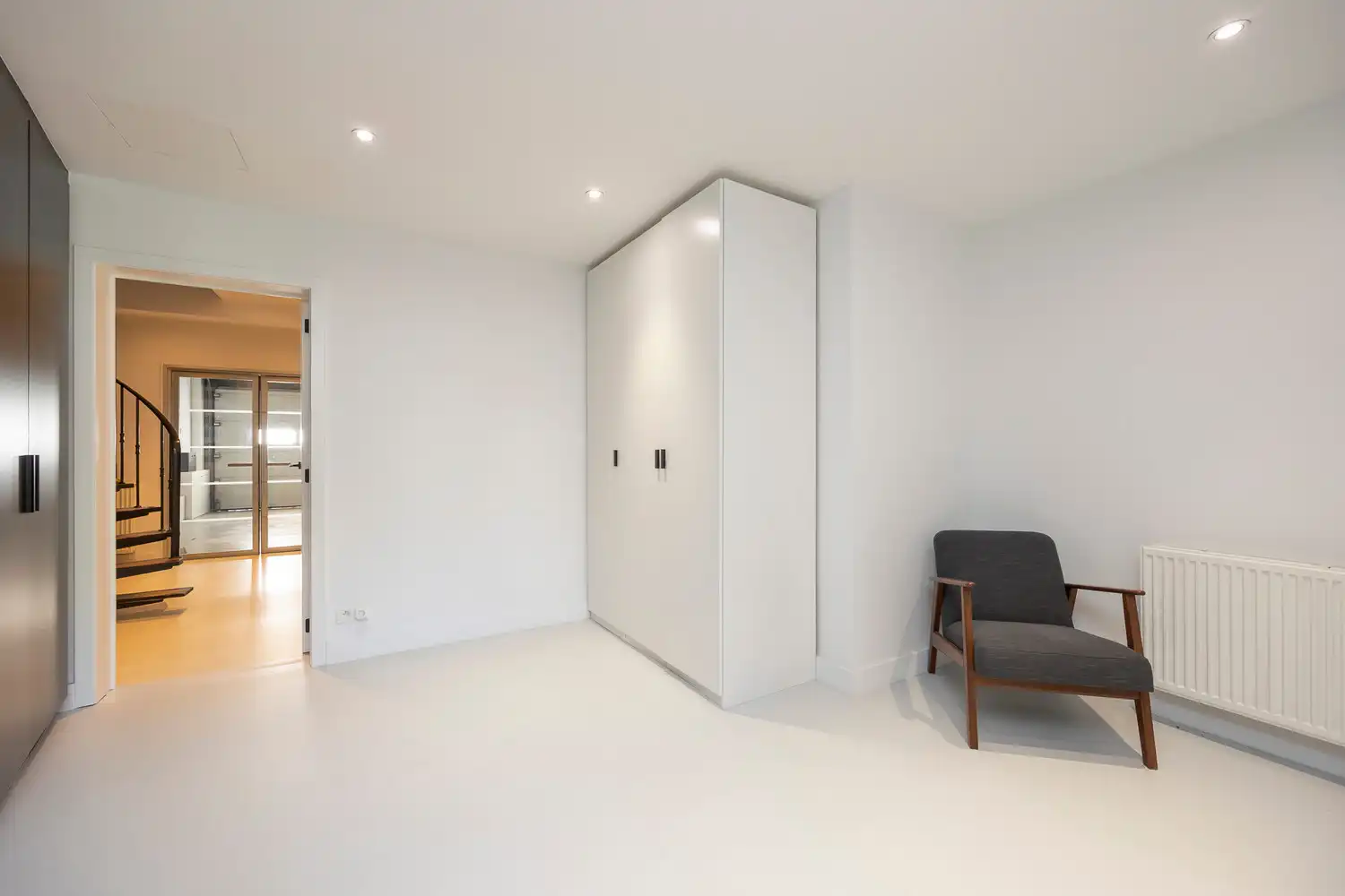 RUIME BEL-ÉTAGE MET DRIE SLAAPKAMERS IN CENTRUM BURCHT foto 8