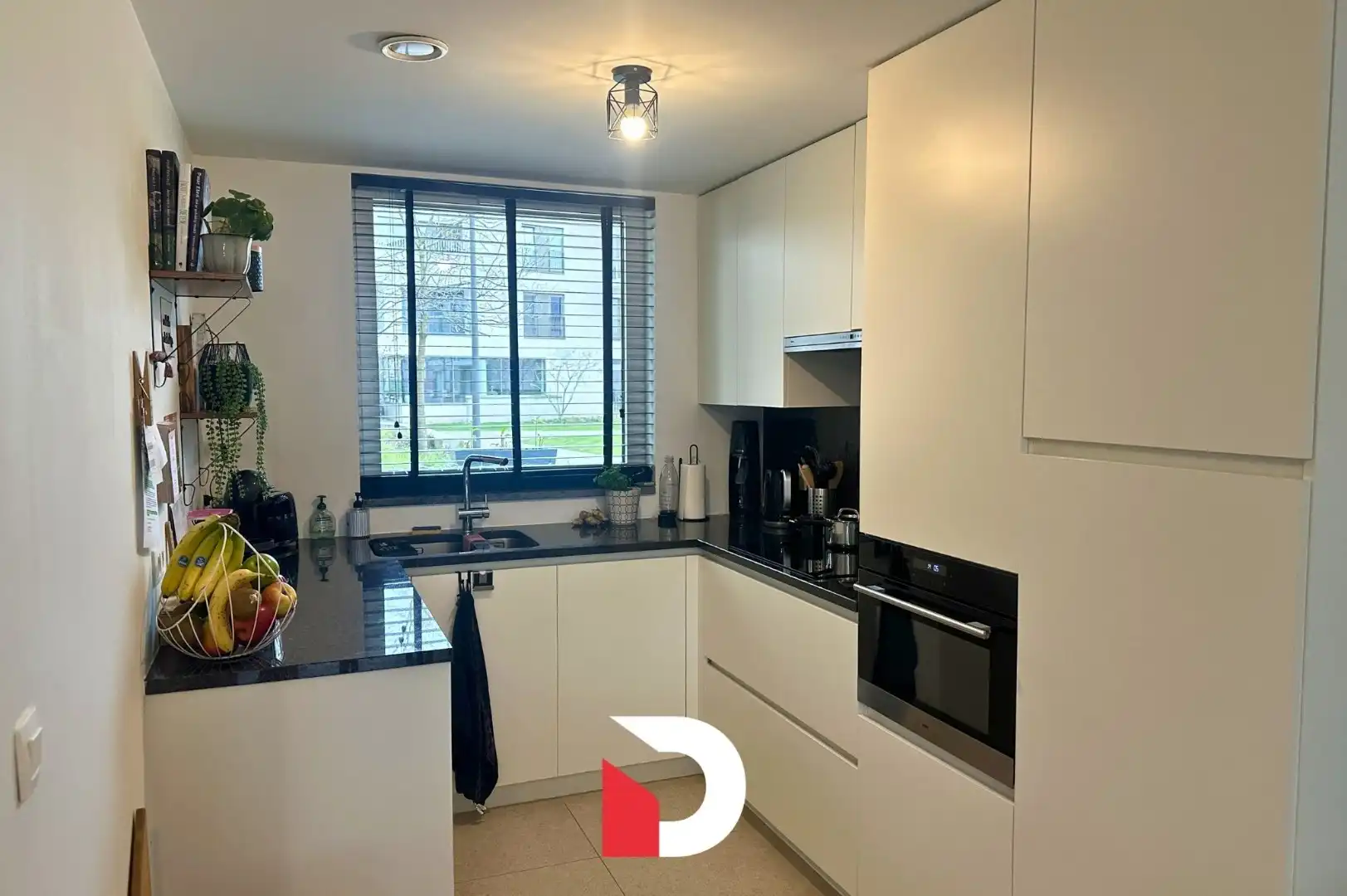 Afgewerkte recente woning (2022) met 3 slaapkamers en garage foto 3