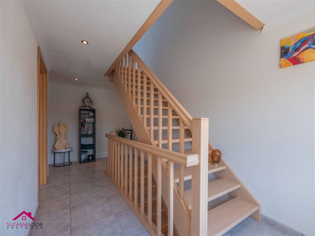 Stijlvol gerenoveerde, vrijstaande woning foto 22