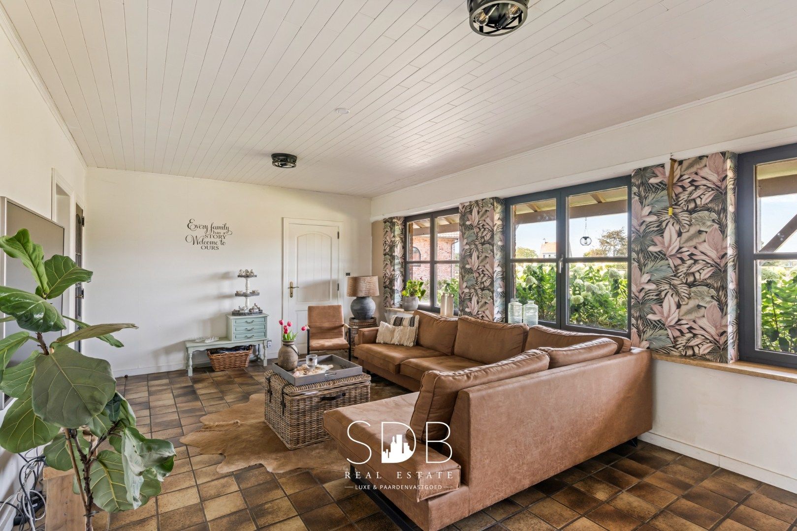 Prachtige landelijke woning met hippische accommodatie op 2,5hectare foto 7