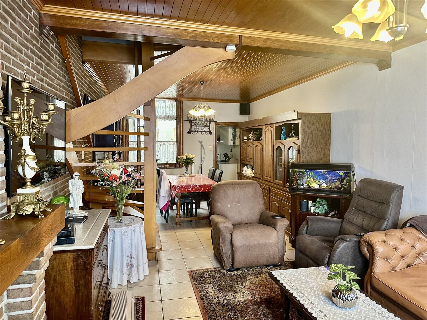 Te renoveren rijwoning te Eine. foto 4