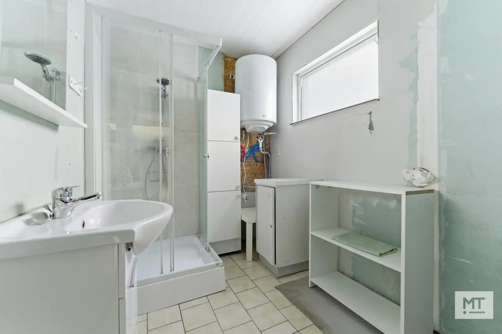 Te renoveren woning met 3 slaapkamers (5 mogelijk) en stadstuin in Bikschote foto 8