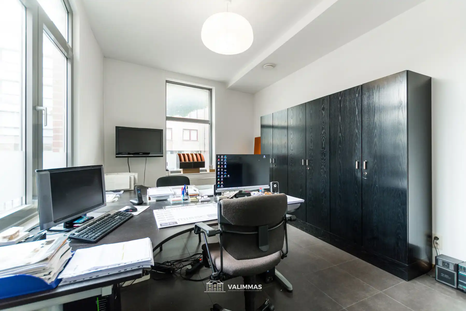 Commercieel gelegen kantoorruimte in stijlvolle herenwoning foto 4