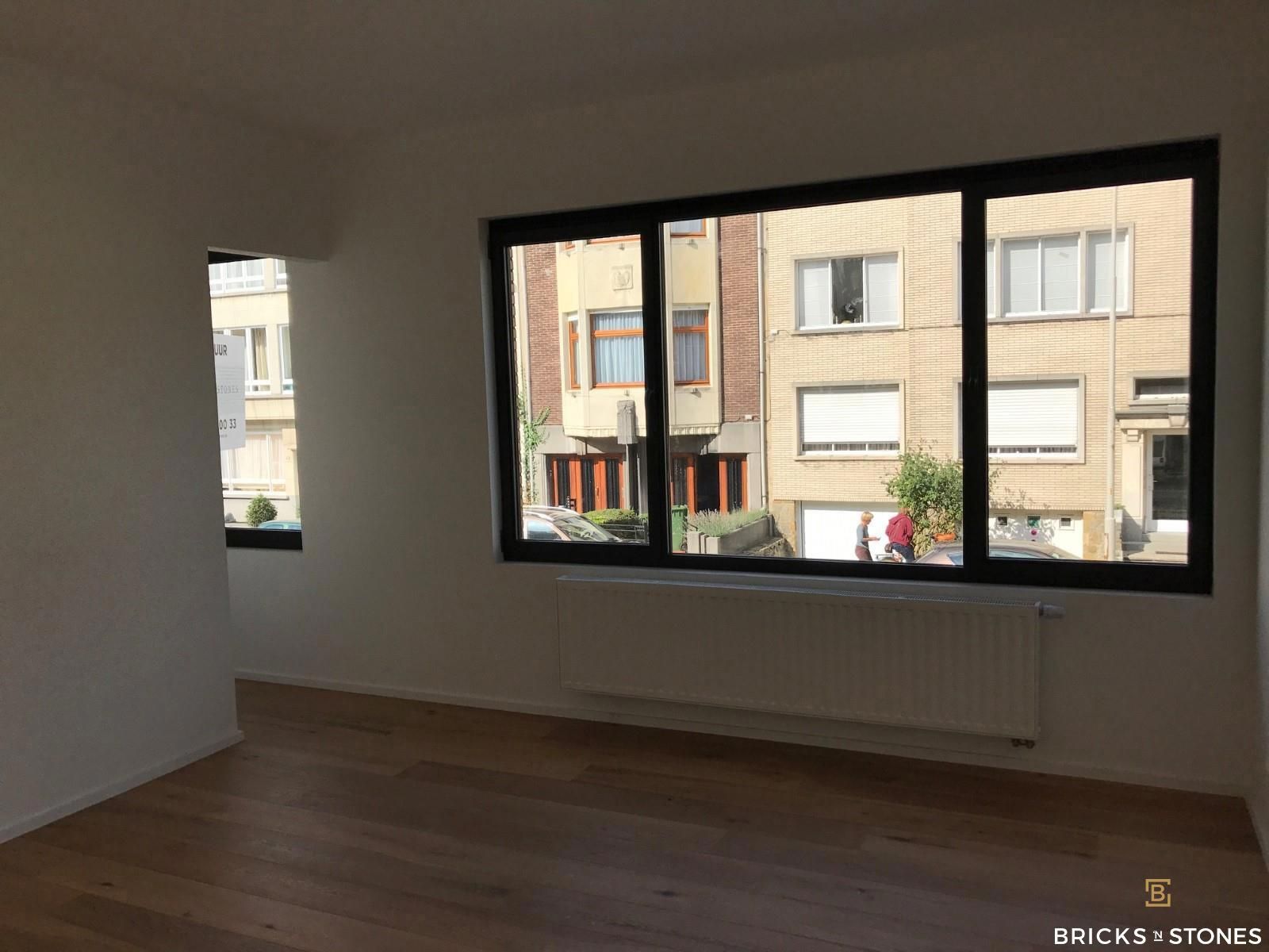 Gerenoveerd 1-slaapkamer appartement met terras nabij Nachtegalenpark foto 5