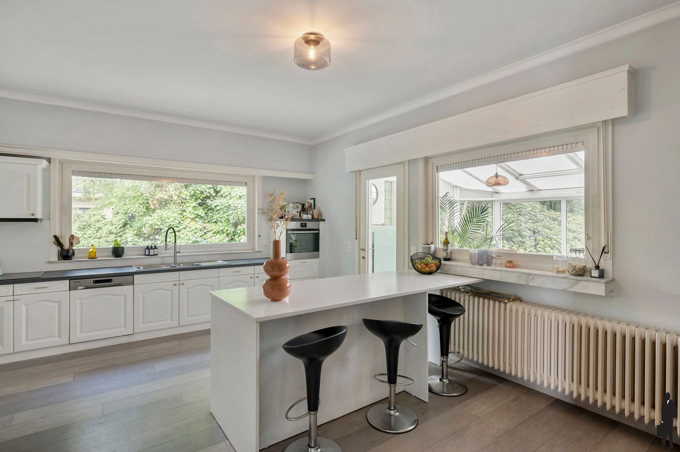 Gelijkvloerse villa op ca. 1.683 m² in centrum Brasschaat! foto 6