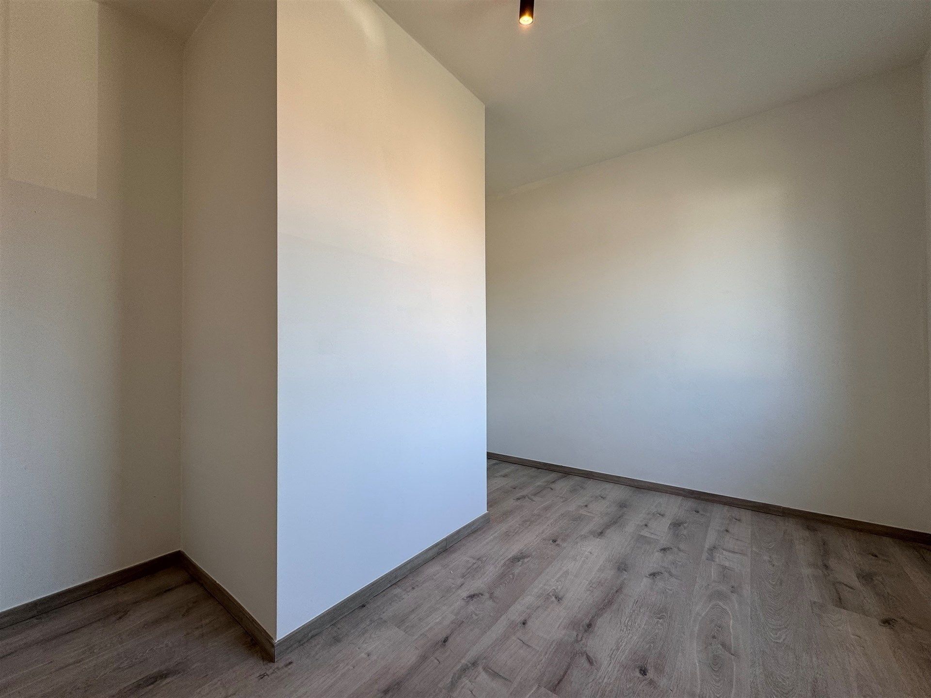 Zeer interessant gelegen appartement met tuin en garage op eerste verdieping. foto 18