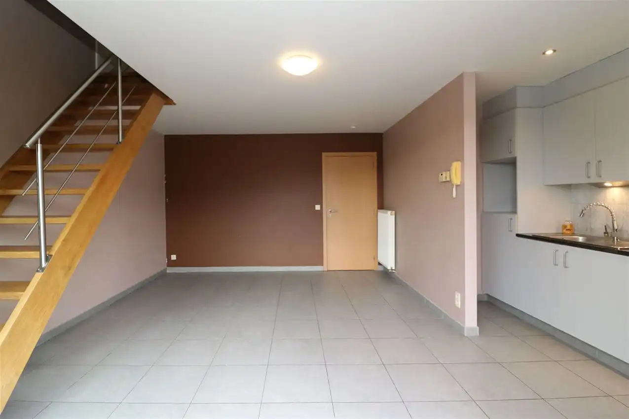 Duplexapp., 2 slpk, autostaanplaats, nabij station foto 4