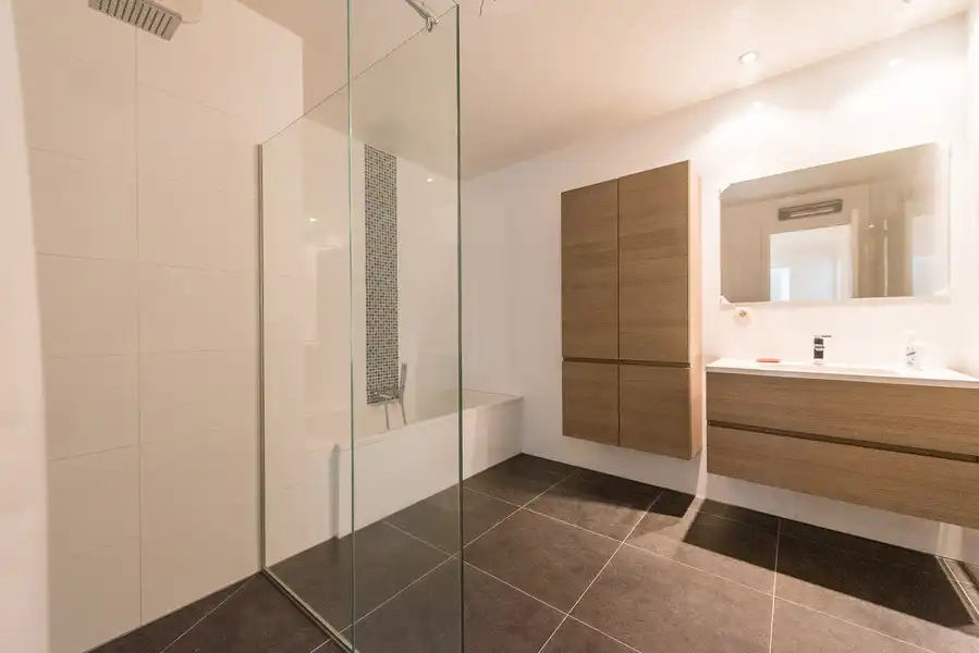 Instapklaar appartement van 107 m² in centrum Diepenbeek. foto 18