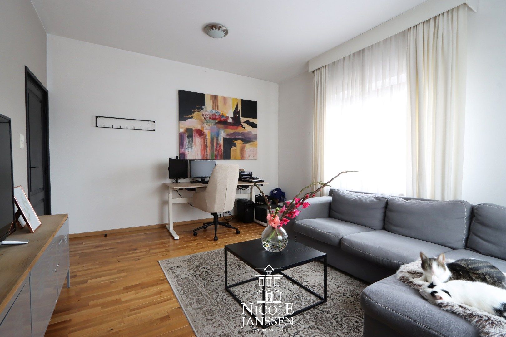 Ruime vrijstaande woning met vier slaapkamers  foto 16