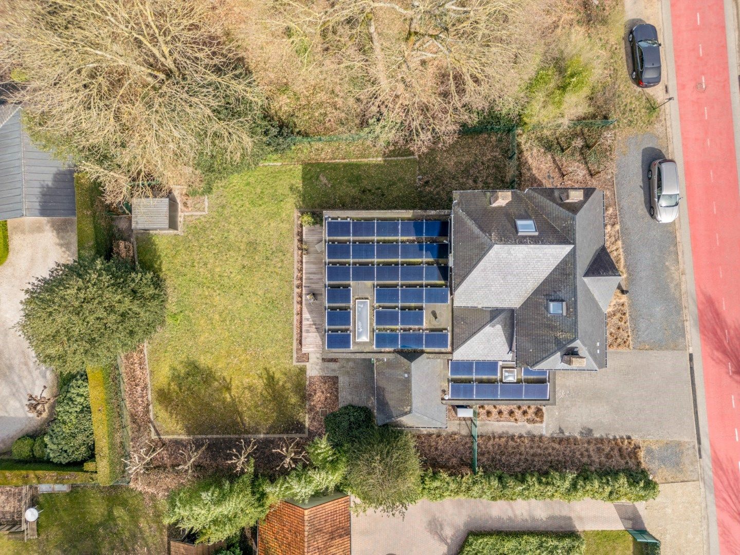 Statige vrijstaande herenwoning vlakbij Genk-centrum - EPC A-Label foto 39
