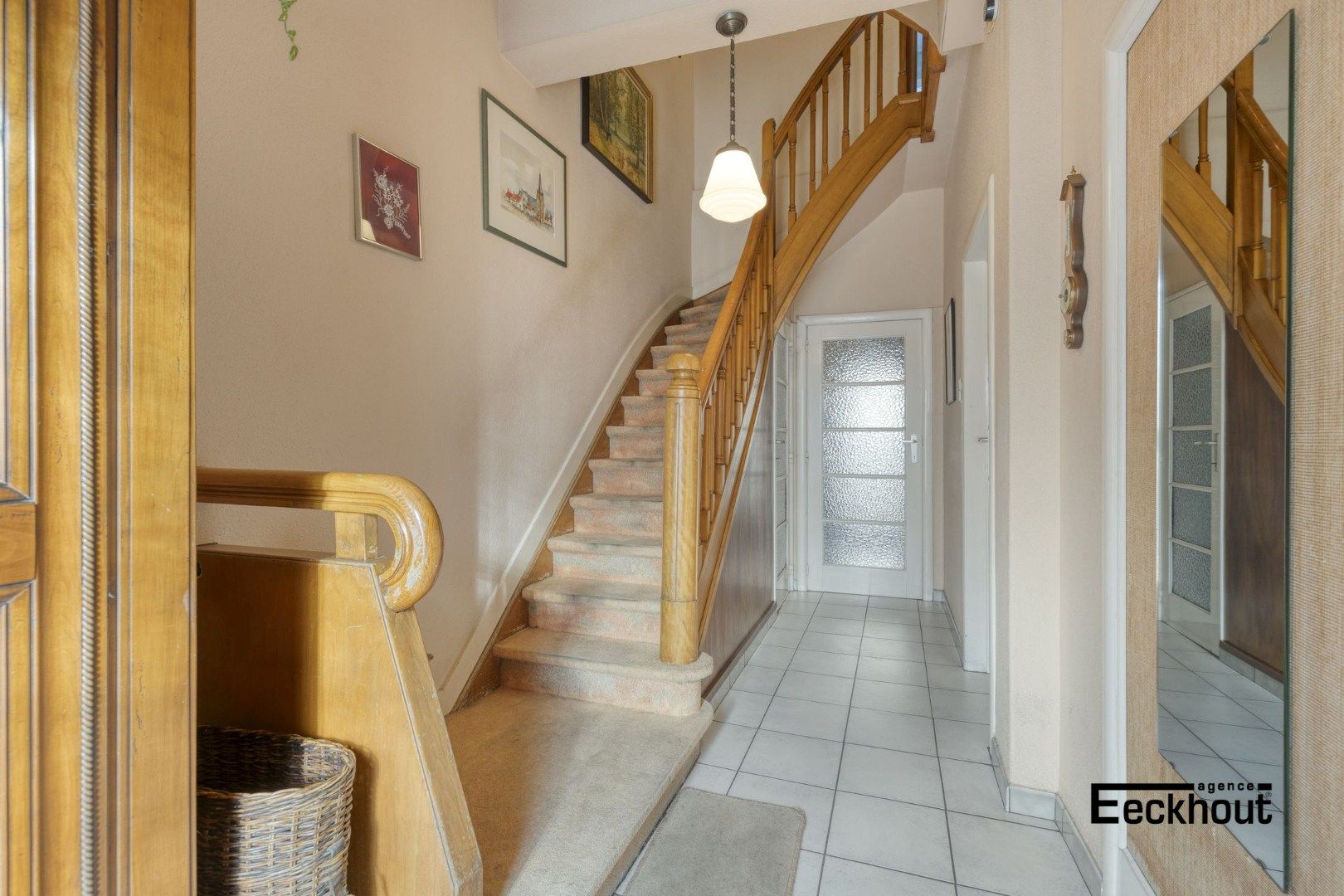 Ruime woning met 4 slaapkamers en achtertuin foto 6