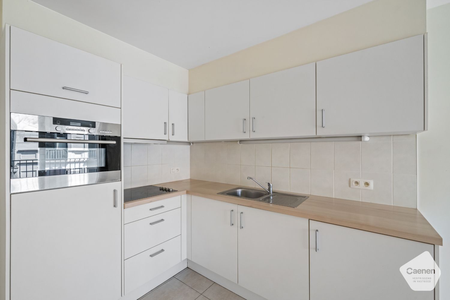 Instapklaar twee slaapkamer appartement in het hart van Blankenberge foto 4