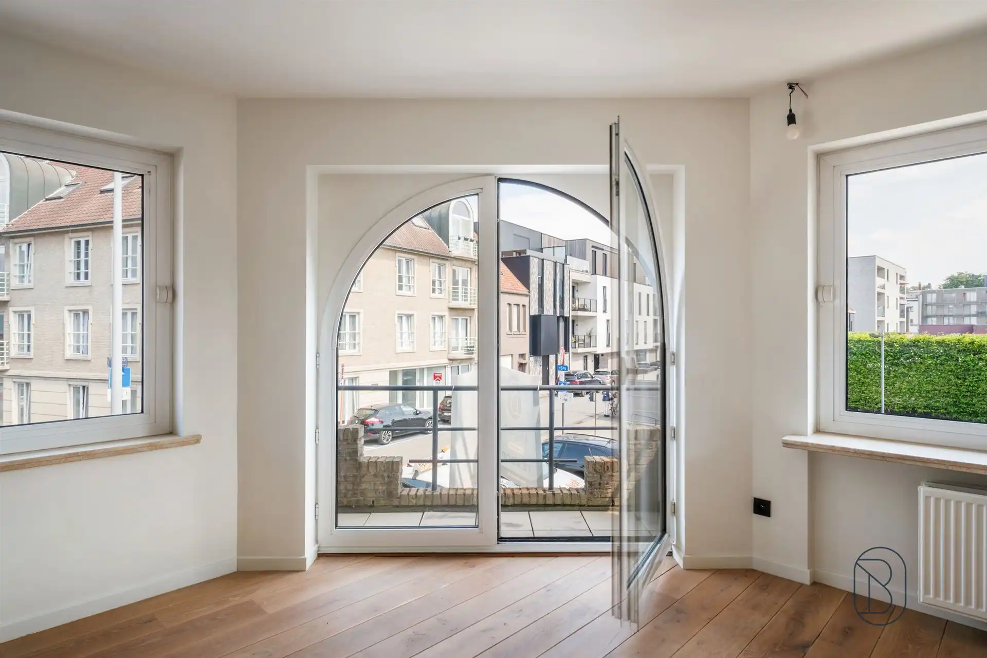 Stijlvol gerenoveerd afgewerkt appartement foto 10