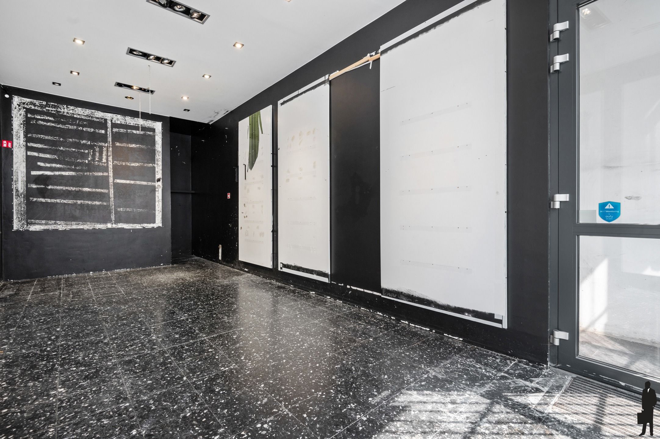 Riant opbrengsteigendom met handelsgelijkvloers en vier verdiepingen foto 3