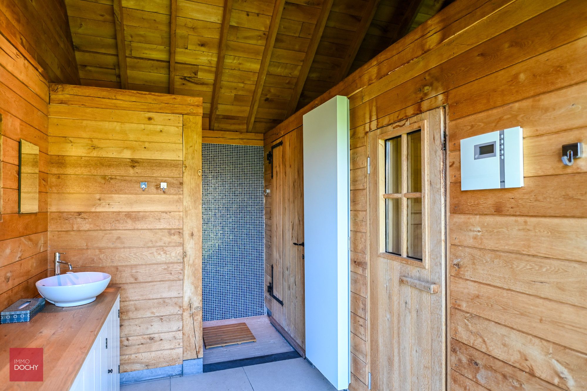 Ruim karaktervol herenhuis met zwembad foto 26