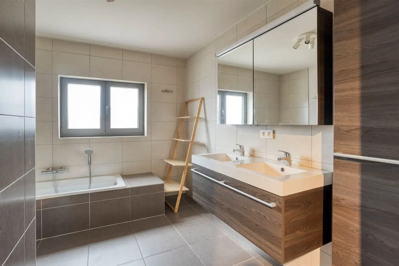 TE KOOP: Instapklare recente woning met 3 slaapkamers te Meldert! foto 16