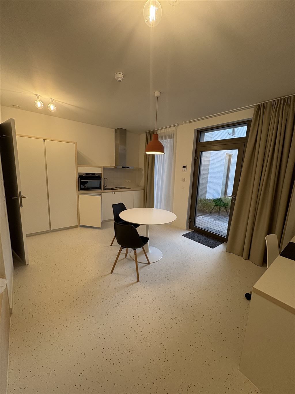 Prachtige hoogwaardige nieuwbouw studentenkamer in hartje Leuven.  foto {{pictureIndex}}