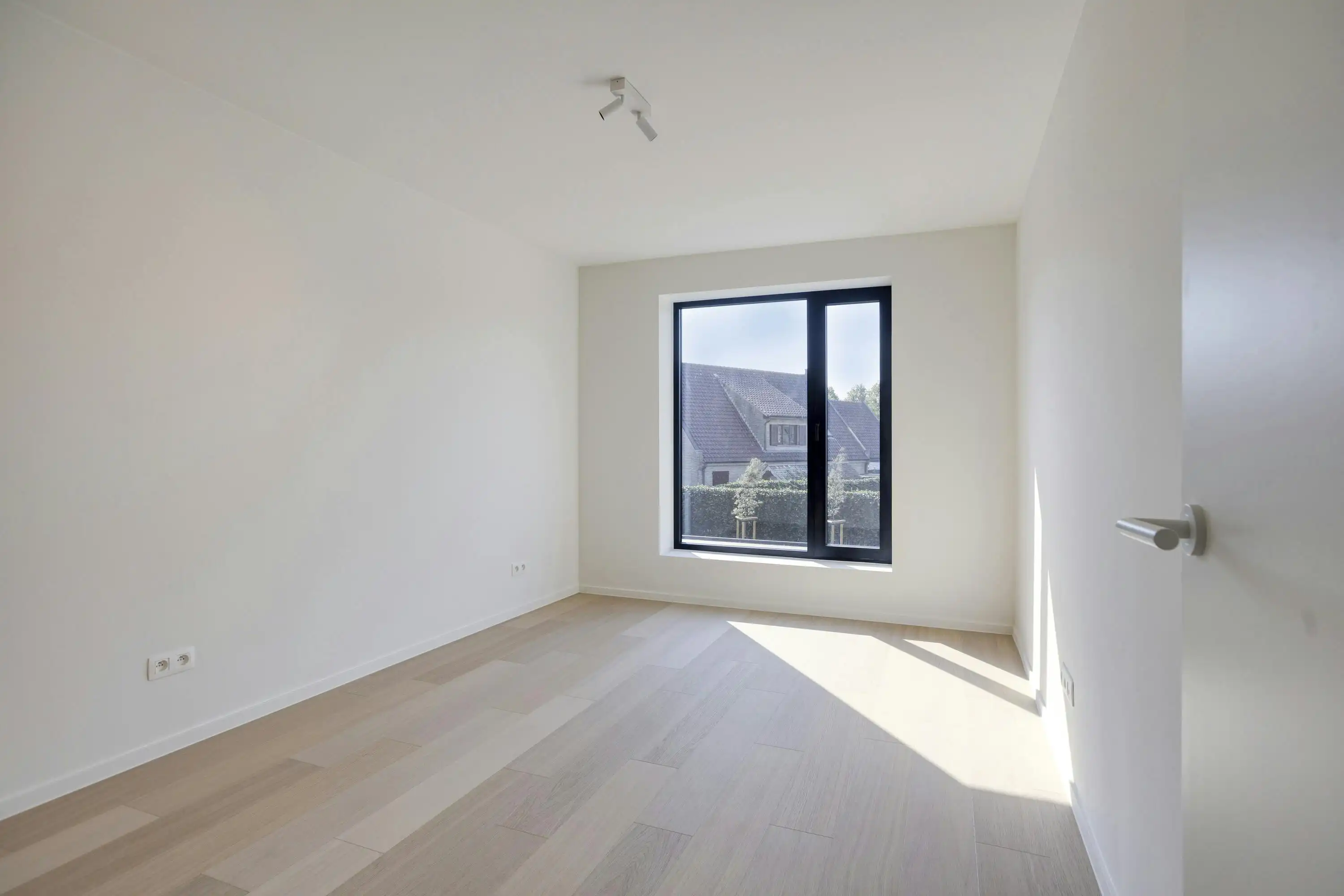 Nieuwbouwvilla met 4 slaapkamers op 1361m² grond foto 22