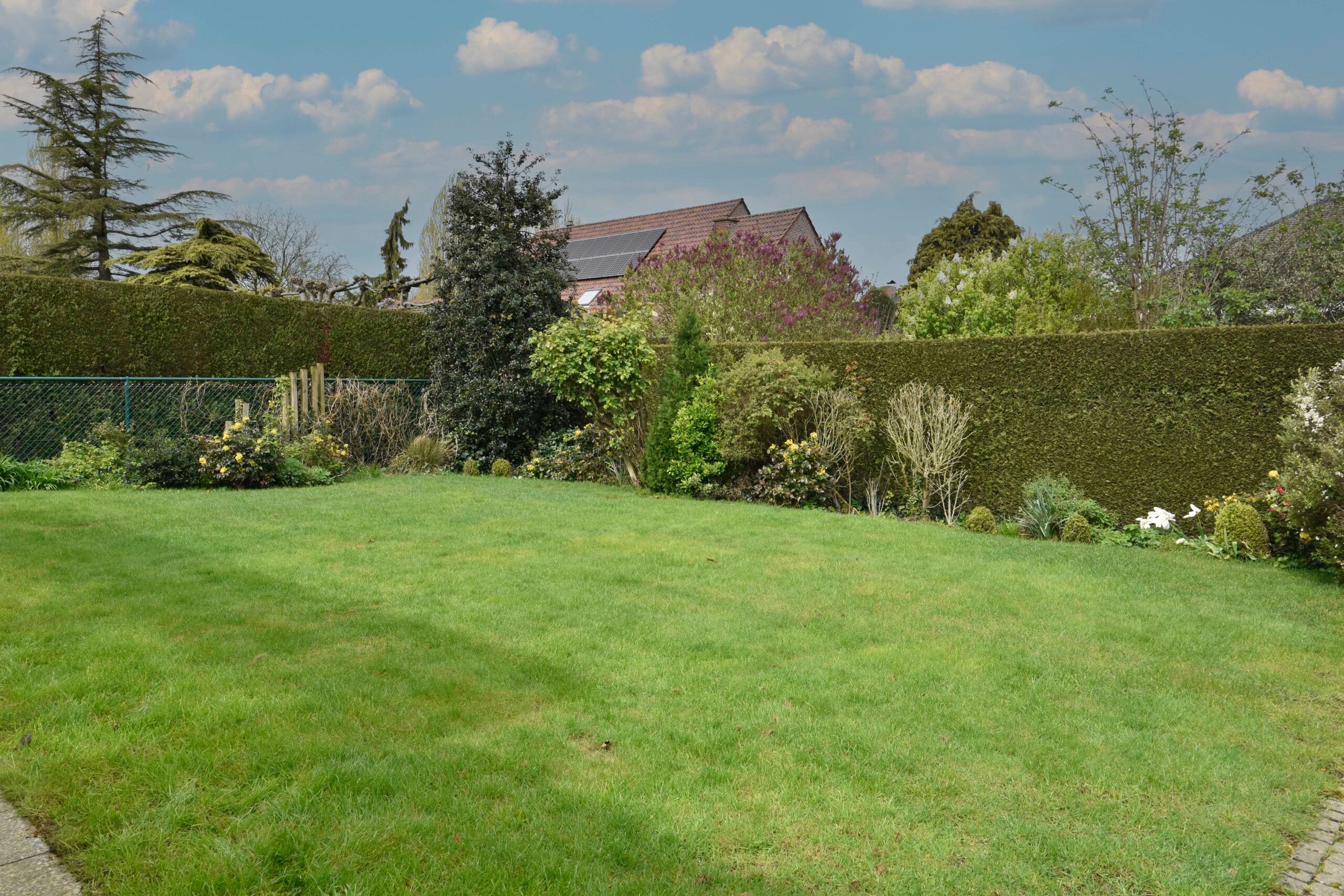 Stijlvolle bungalow met een prachtige tuin in het rustige Kieldrecht. foto 22