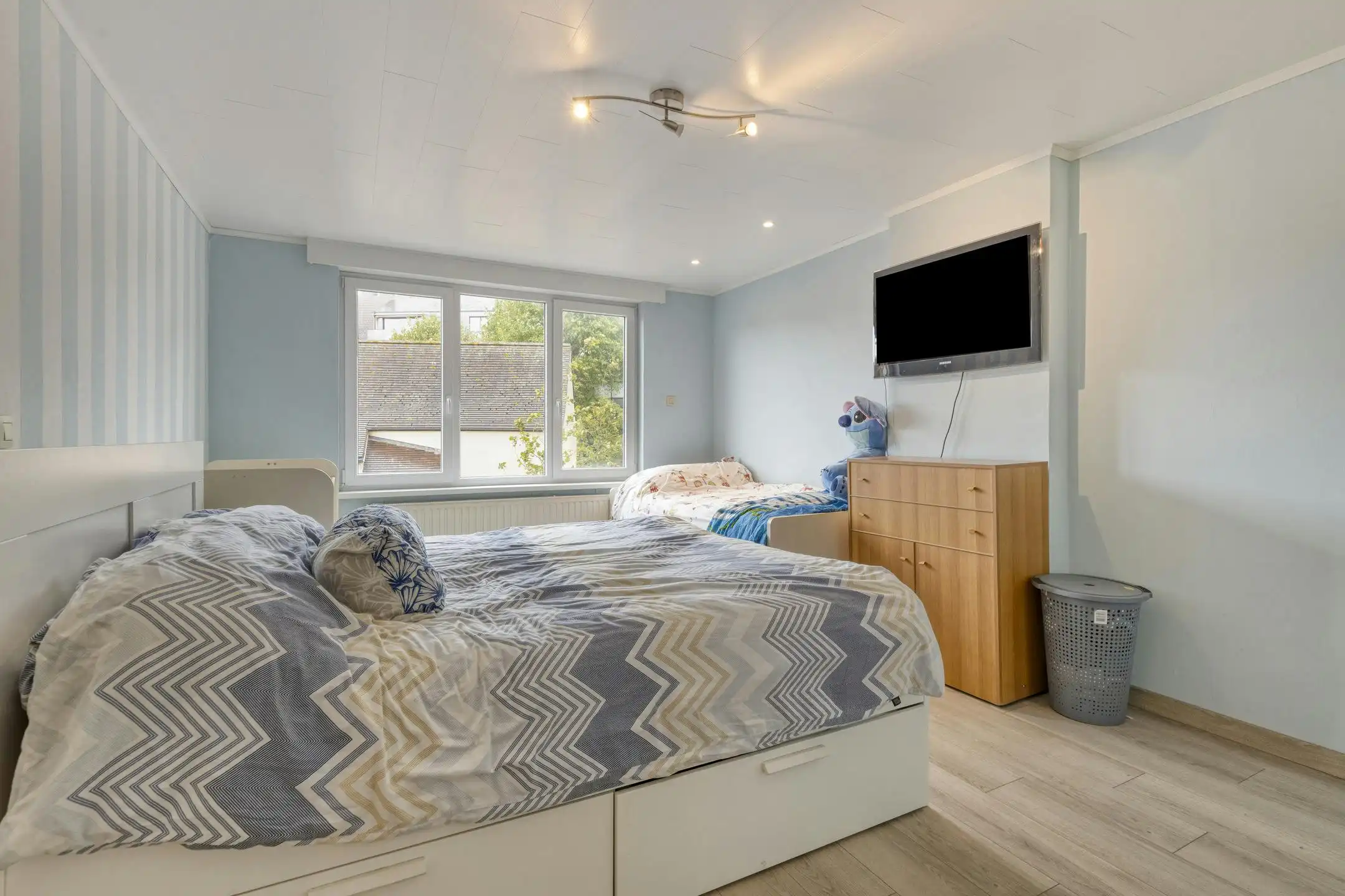 Gerenoveerd appartement (93m²) met zeer ruime tuin te De Panne foto 8