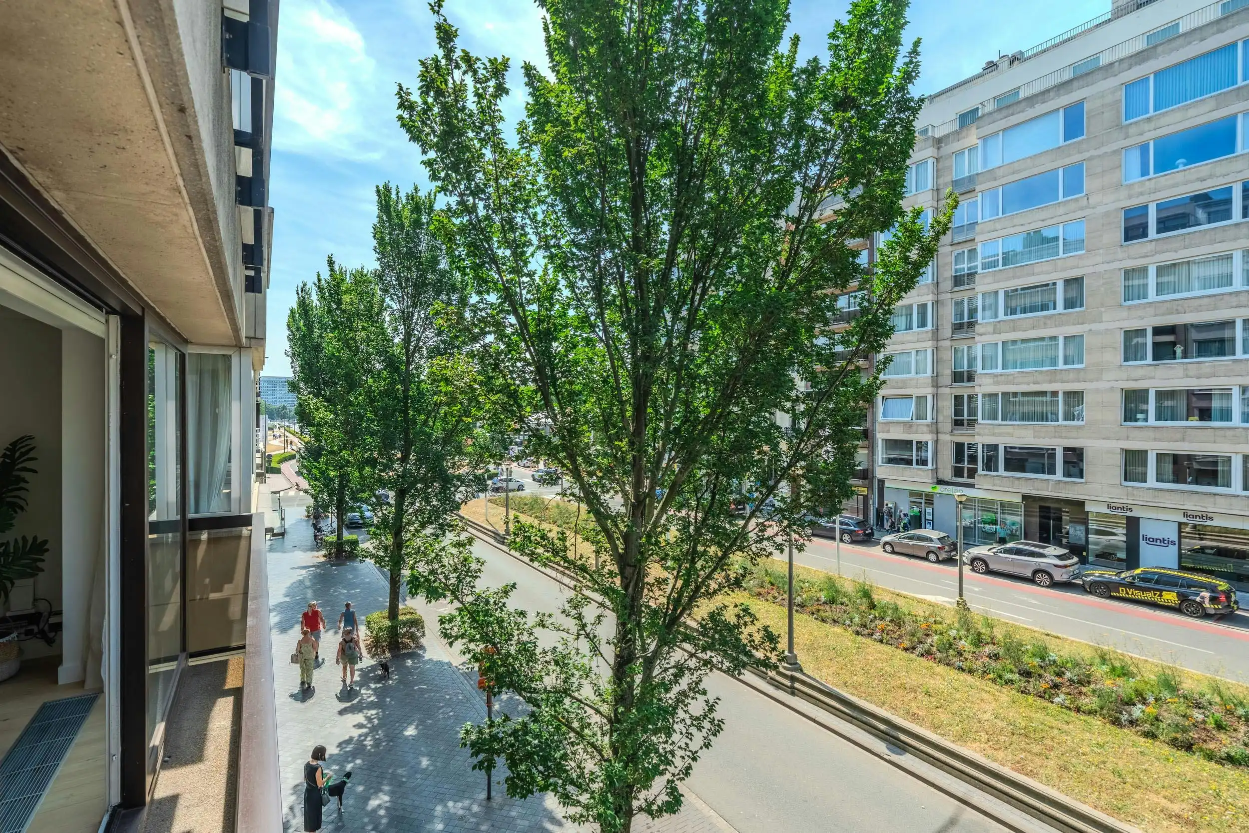 Prachtig gerenoveerd 2-slaapkamerappartement te Oostende foto 3