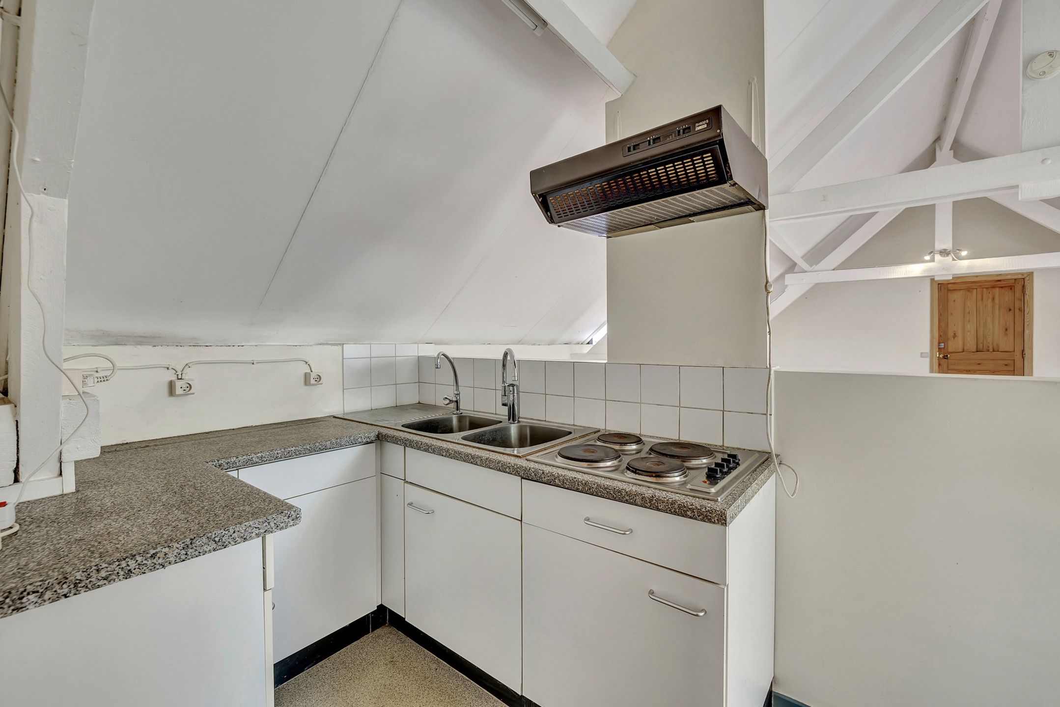 Fantastisch gerenoveerde hoeve met binnenzwembad foto 29