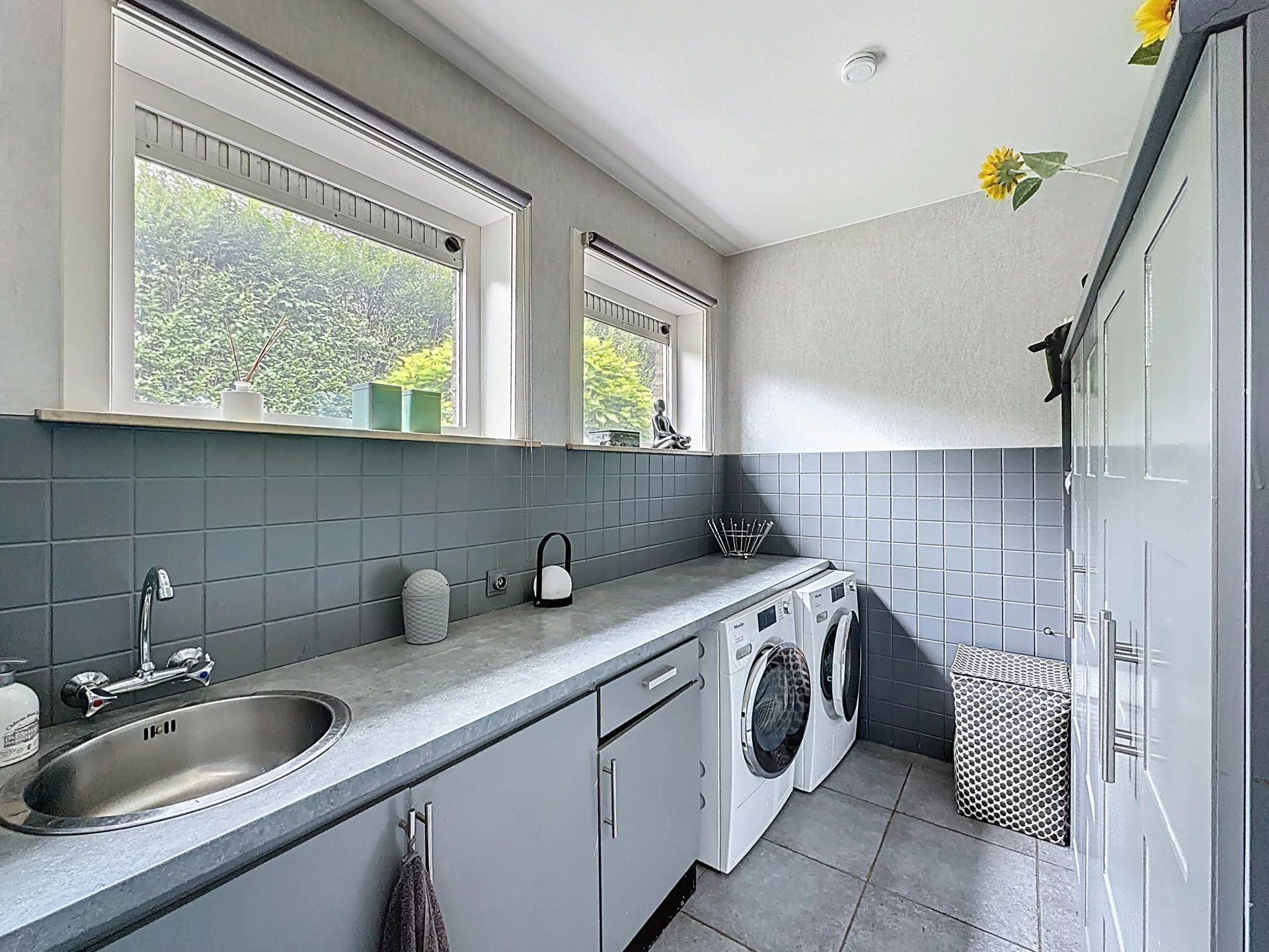 Laagbouwwoning met 3 slaapkamers nabij het centrum eventueel gemeubeld te huur foto 18