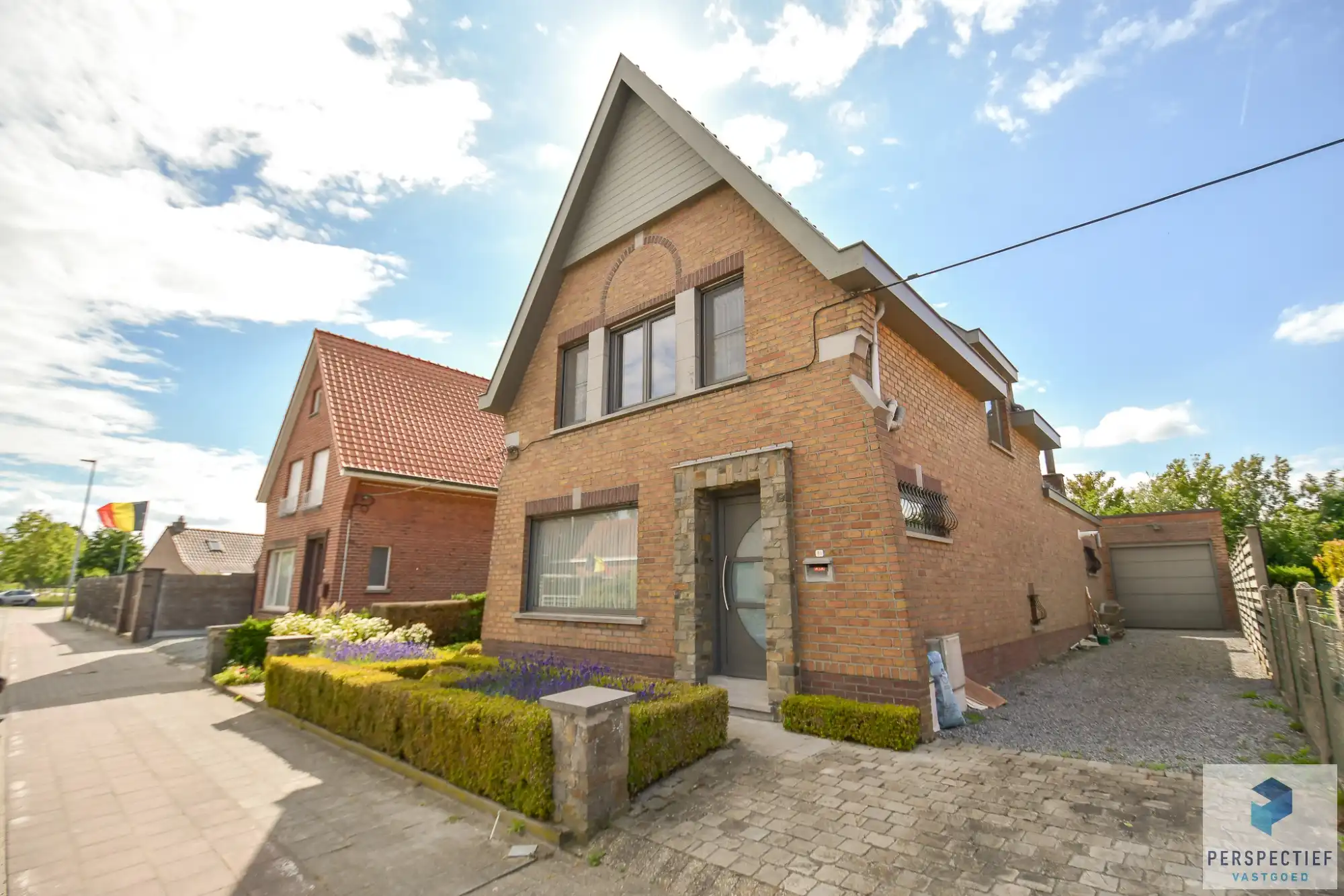 Rustig gelegen vrijstaande woning met garage, ruime tuin en prachtig open zicht foto 15