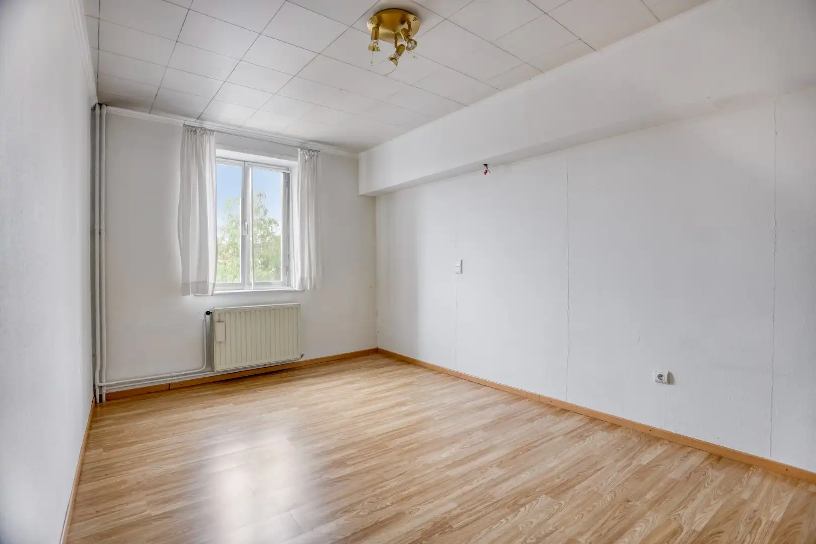 Gebouw met winkel-/kantoorruimte en ruim appartement met dakterras foto 27