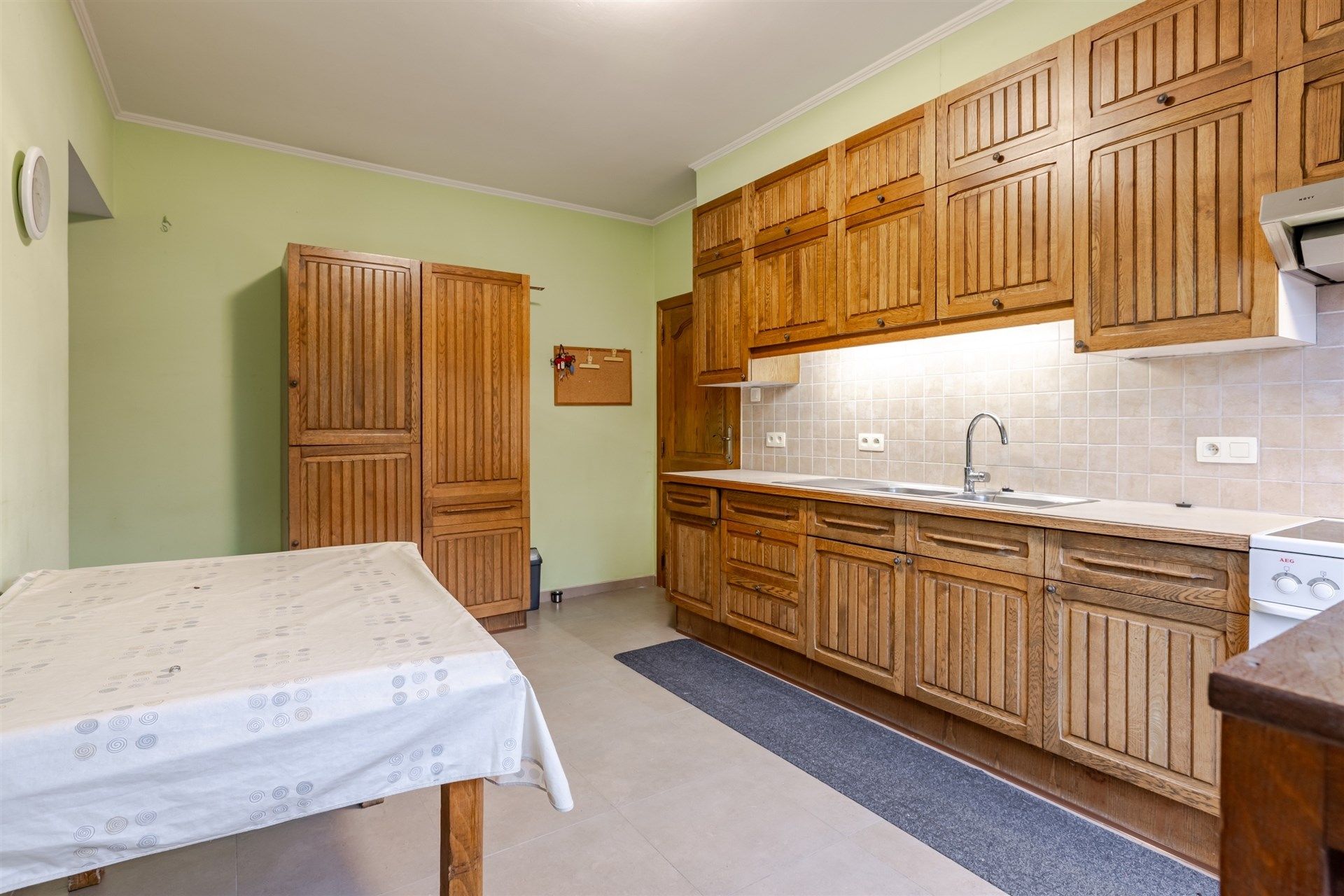 Charmante woning vlakbij centrum Oostakker. foto 6