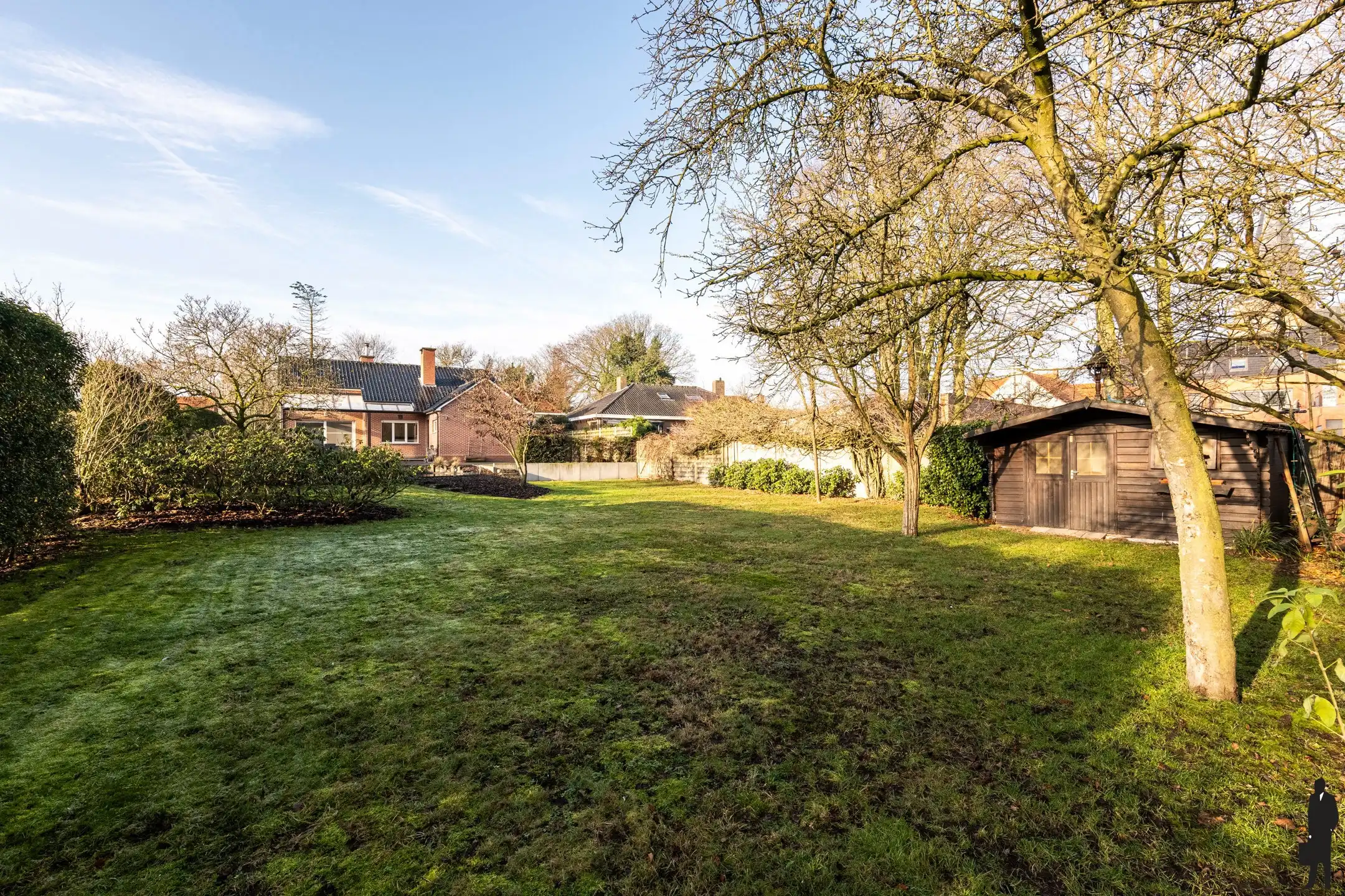Vrijstaande woning op een ruim perceel van ca. 1.300 m² in hartje Loenhout! foto 37