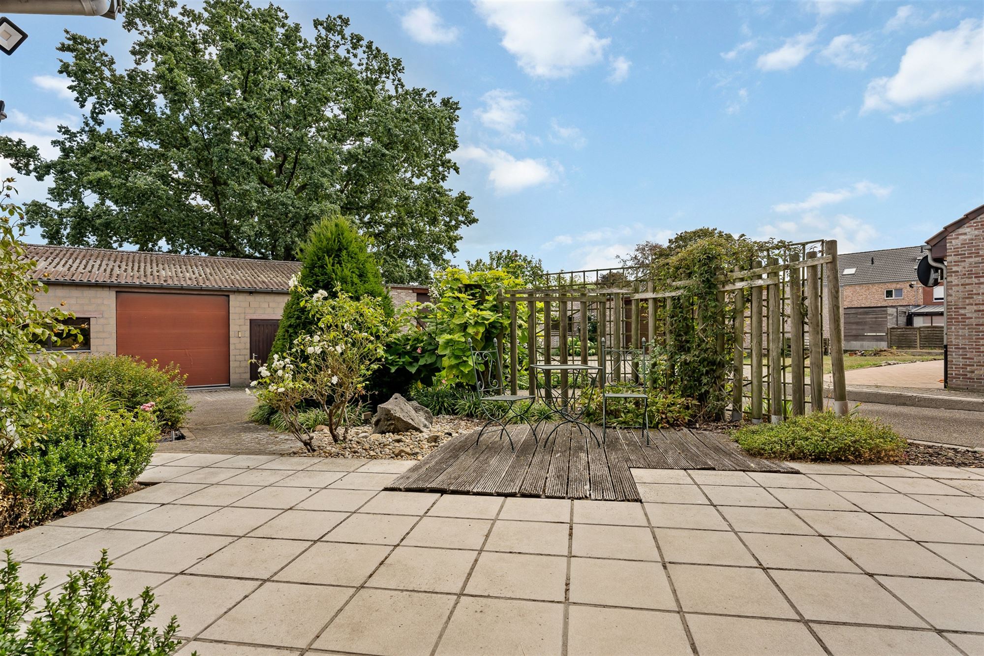 RUIME WONING (CA 250M2) VOLLEDIG ONDERKELDERD MET WERKHUIS VAN 130M2 foto 25