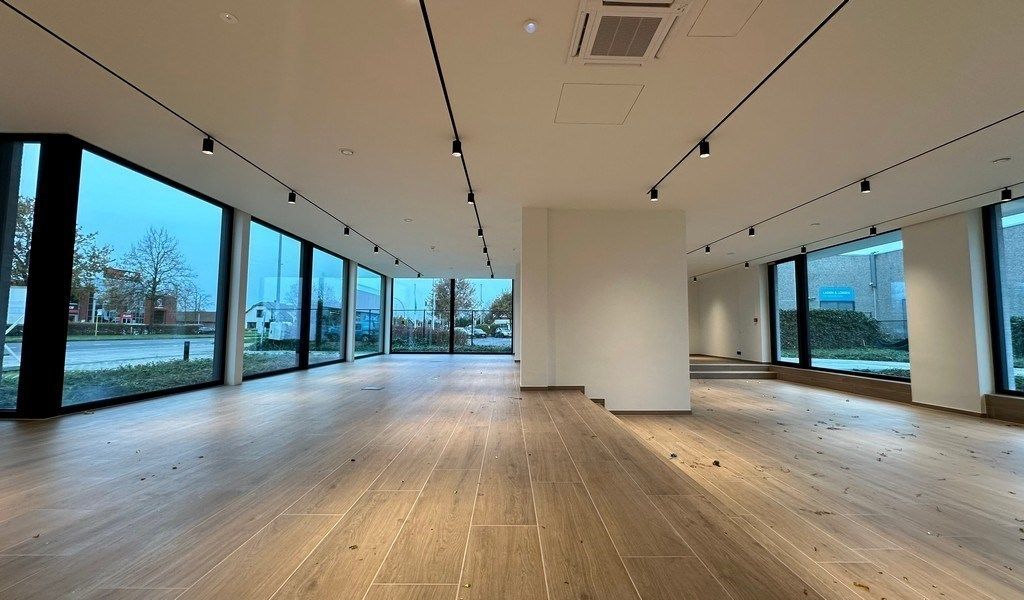 Stijlvolle nieuwbouw kantoren te huur in Lochristi foto 5