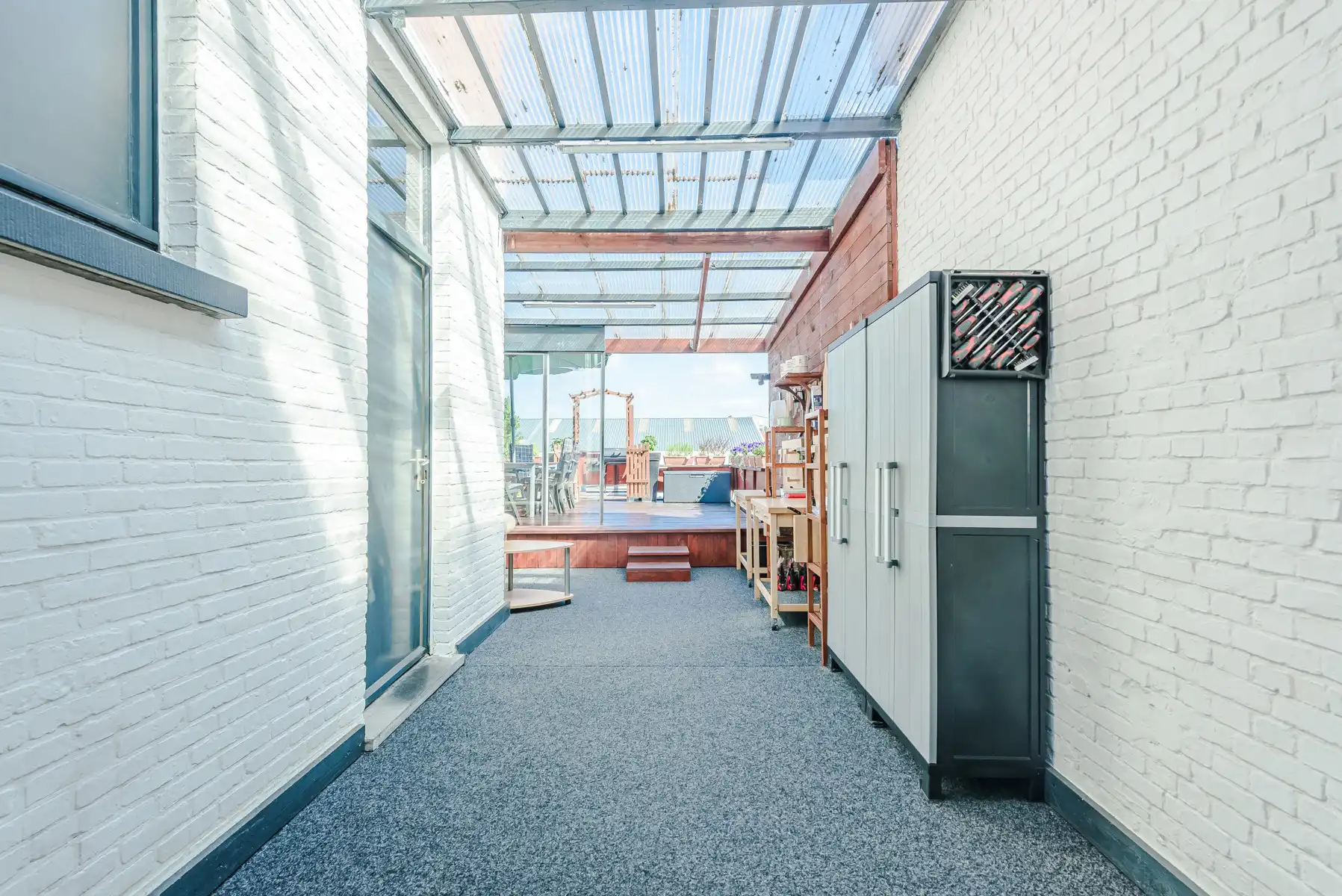 Ruim, startklaar handelspand met woonst op toplocatie foto 17