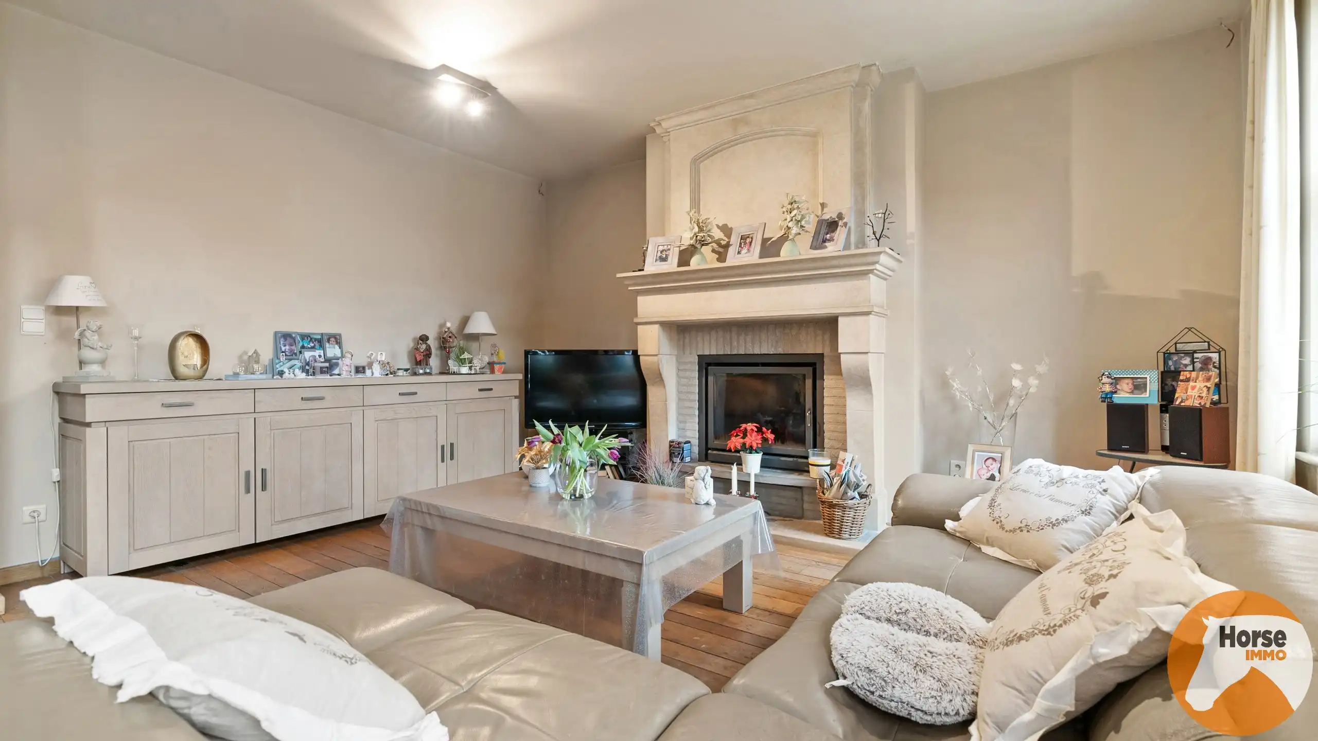 TOLLEMBEEK - Prachtige woning met 3 loodsen op +-2,9ha. foto 8