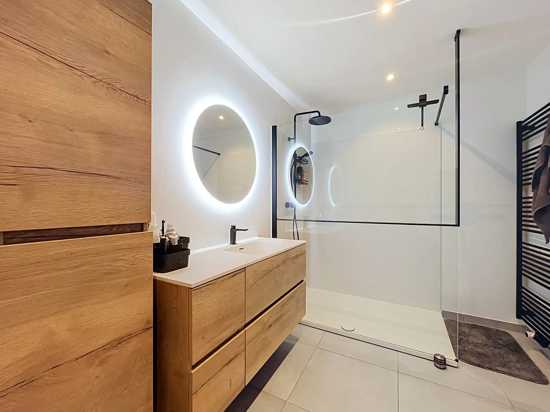 Modern appartement met 2 slaapkamers en garagebox foto 10