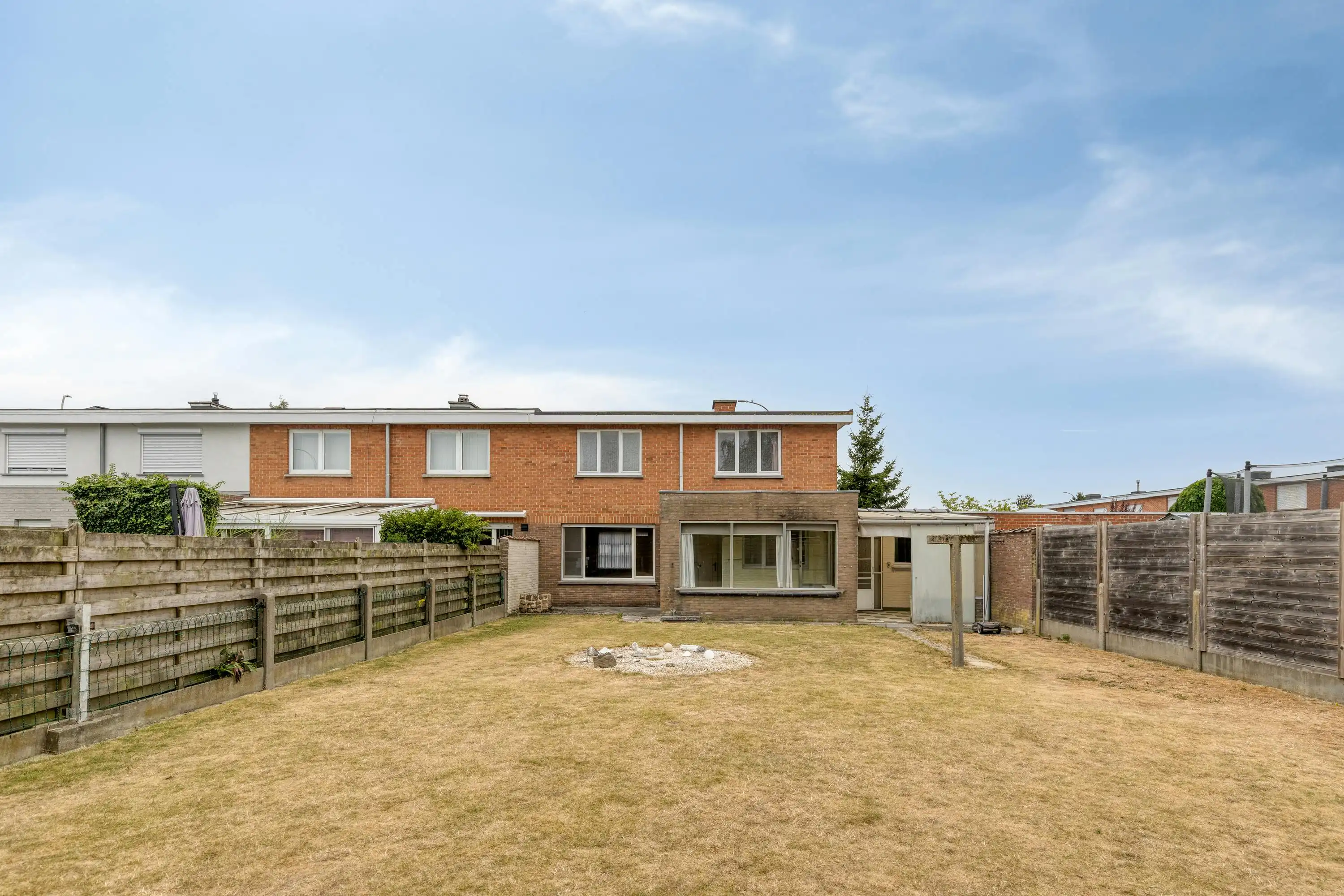 Ruime gezinswoning met zonnige tuin te koop in Roeselare foto 19