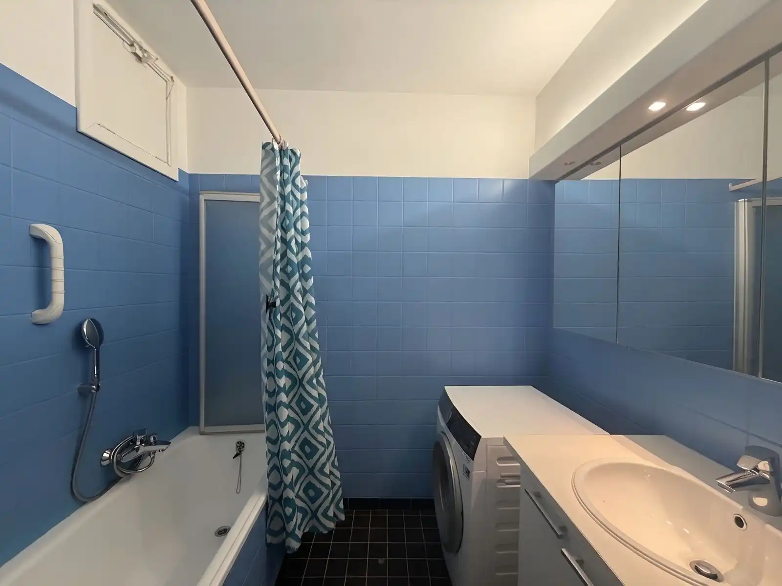 Ruim appartement met verzichten op jachthaven van Oostende foto 9