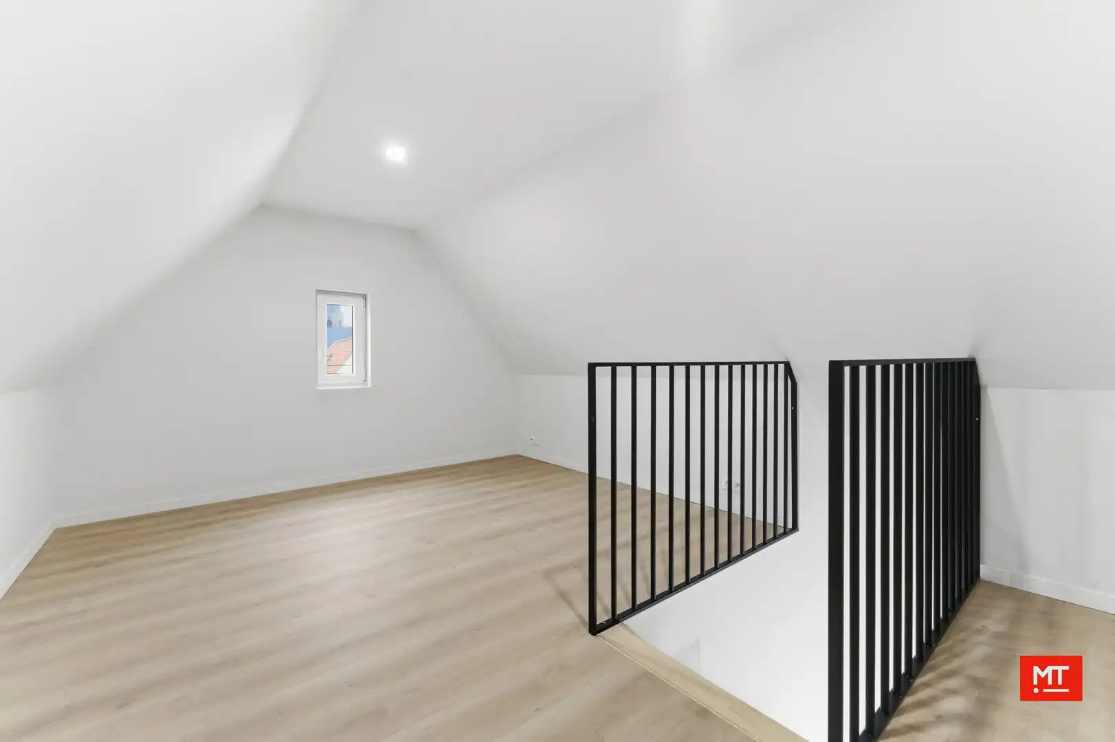 Landelijke, gerenoveerde woning met 3 slaapkamers en tuin in het rustige Poelkapelle foto 14