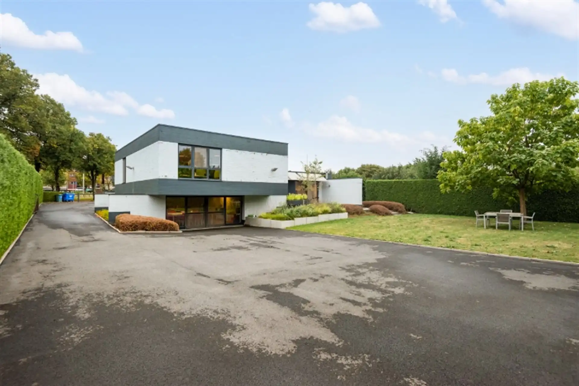 Multifunctioneel pand in casco toestand op toplocatie te Aalst. foto 9