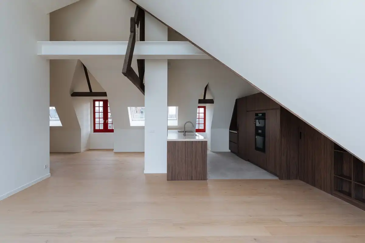 Sfeervol wonen te Brugge in een historisch gebouw foto 3