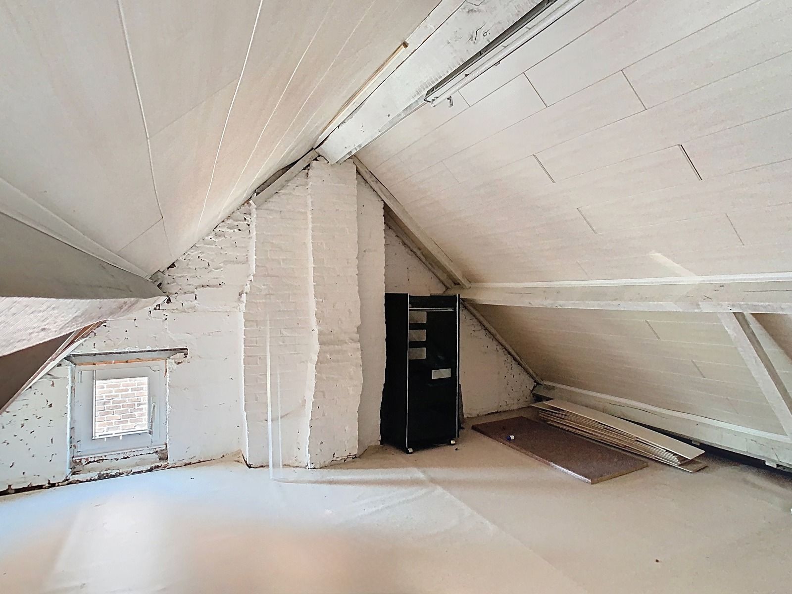 Rustig gelegen, charmante én instapklare woning met 2 SLPK! foto 12