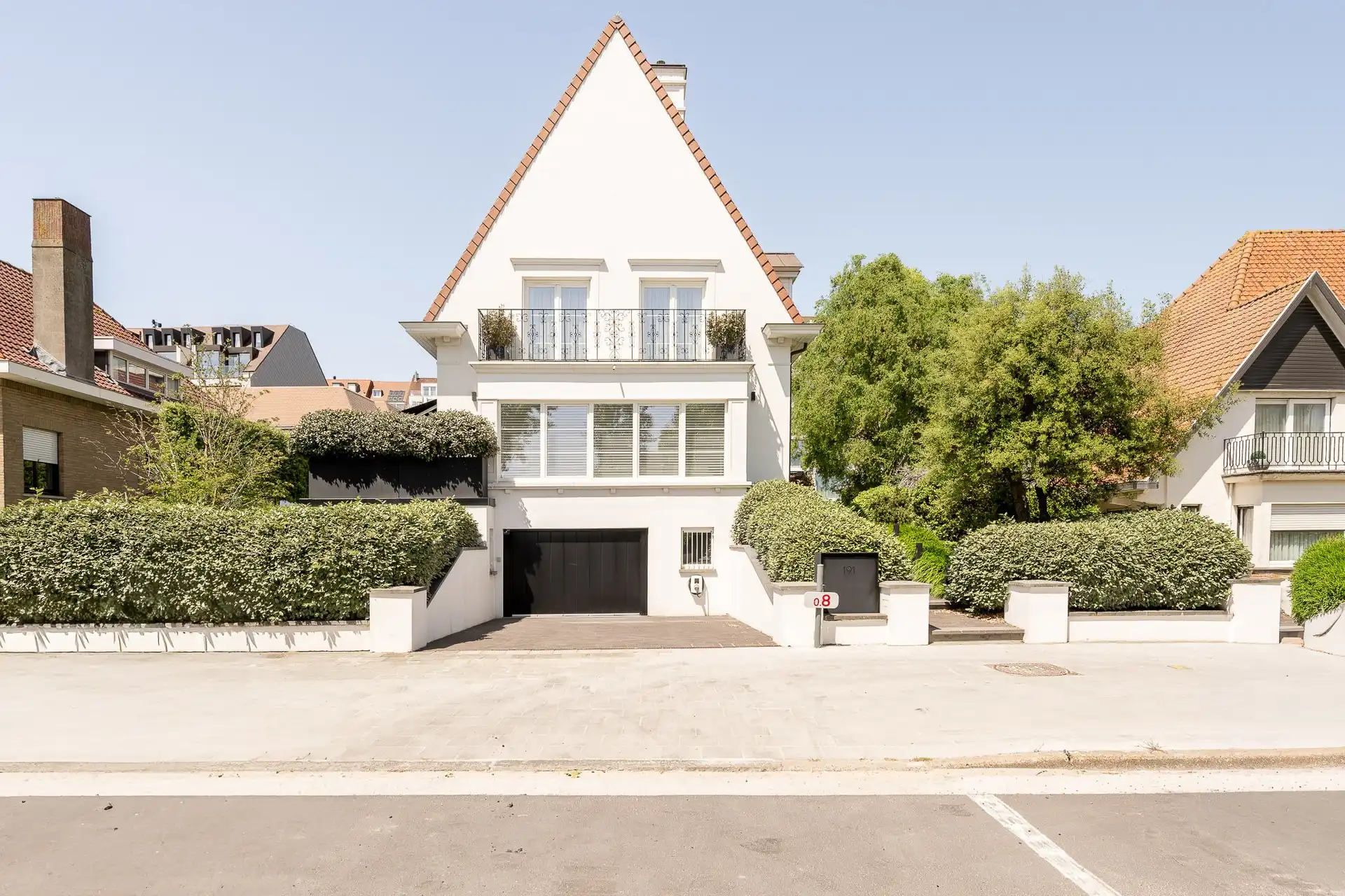Exclusieve villa op een toplocatie nabij zee en het Zegemeer foto {{pictureIndex}}