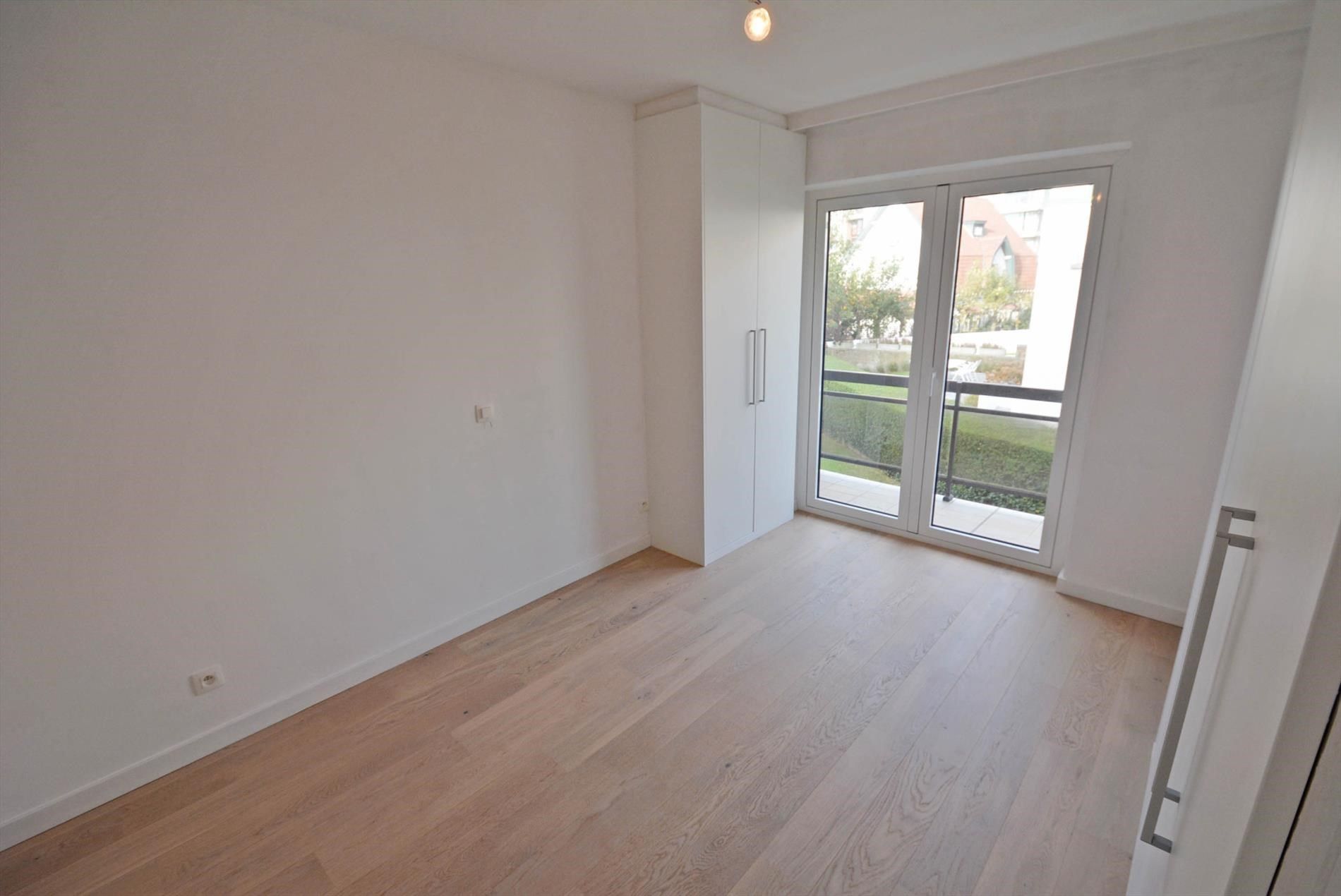 Ruim zuidgericht villa-appartement met 3 slaapkamers in hartje Zoute foto 14