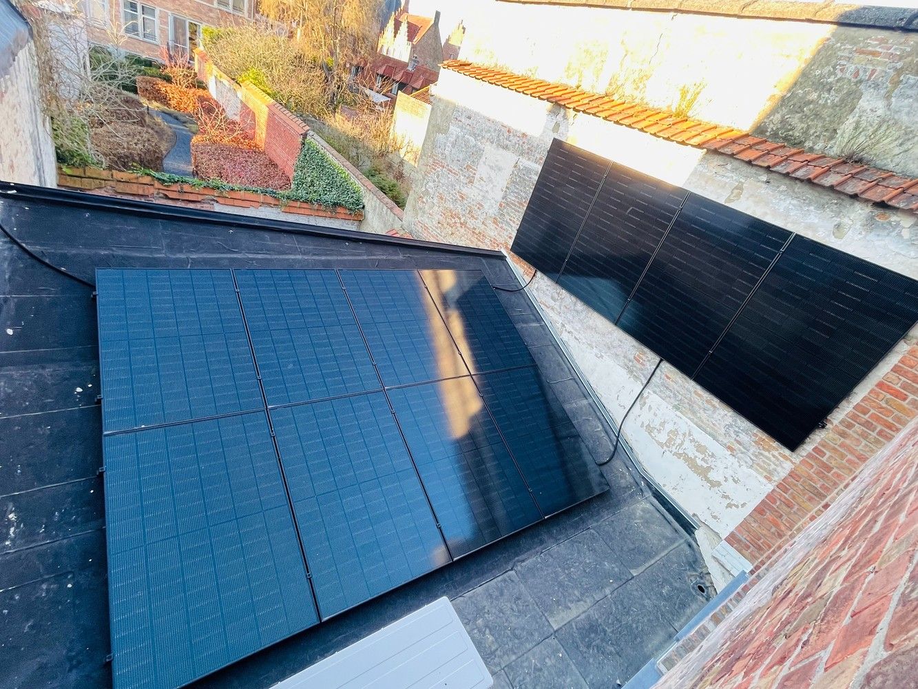 EXCLUSIEF WONEN in Brugge centrum, met zicht op de REIEN, ENERGIEZUINIG  TOTAAL GERENOVEERD BURGERSHUIS met 6 slaapkamers en, 3 nieuwe badkamers , stadspatio. foto 24