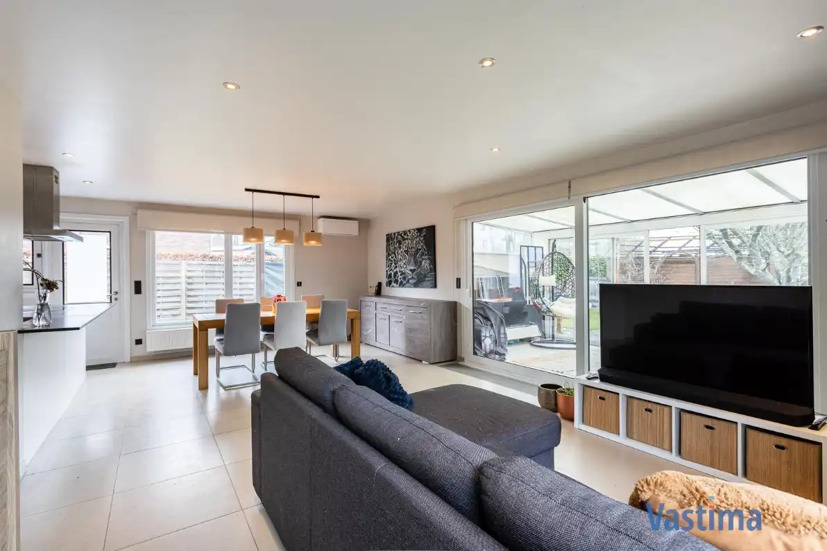 Instapklare bungalow met 3 slaapkamers en garage foto 3