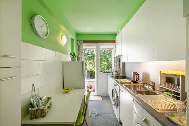 Lichtrijk 1-slaapkamerappartement aan het Prinses Stefanieplein foto 6