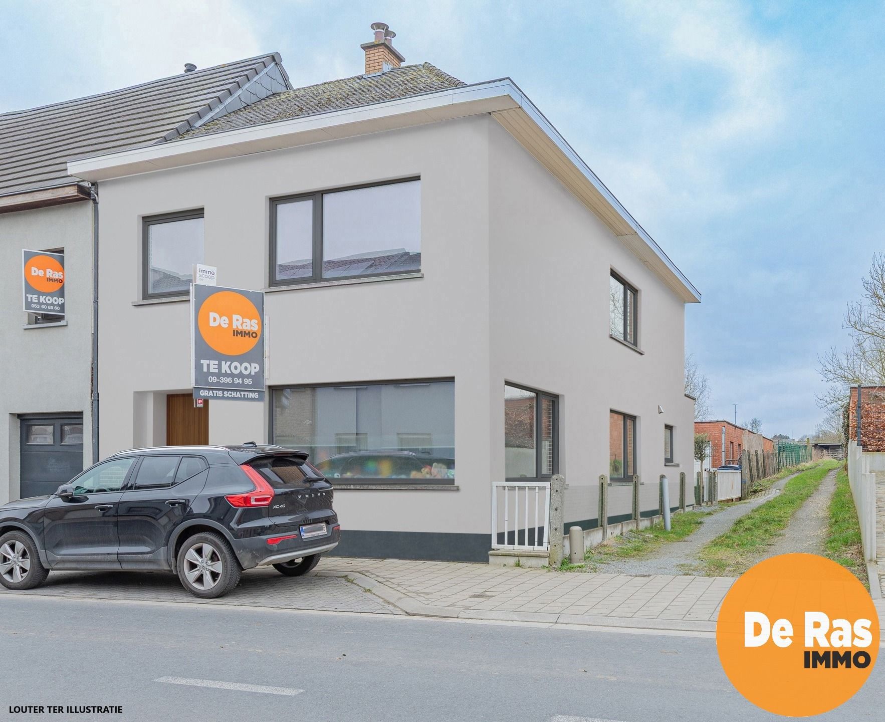ERPE-MERE - Praktische halfopen woning met garage/loods. foto {{pictureIndex}}