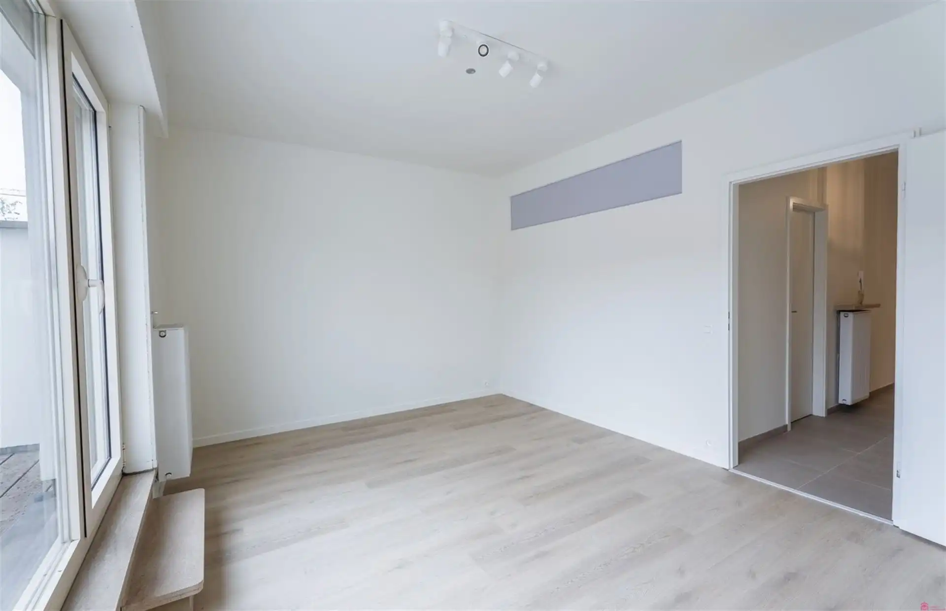 Volledig gerenoveerd appartement met zalig terras foto 16